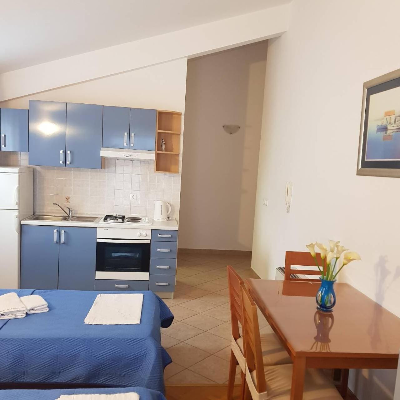 Apartmani Katarina Makarska Chambre photo